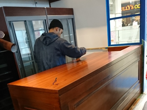 店舗・ホテル・マンション。。いろんな現場があります。