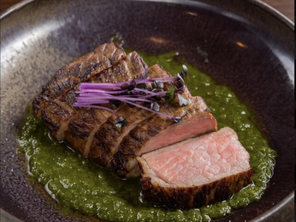 「なんば」駅より徒歩1分とアクセス抜群！