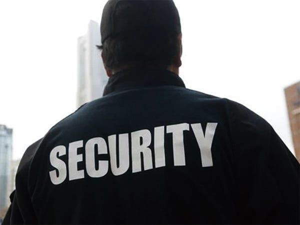 チーム警備制のため、協働していくことが大切です。相手を思いやりながら一緒に頑張っていきましょう。