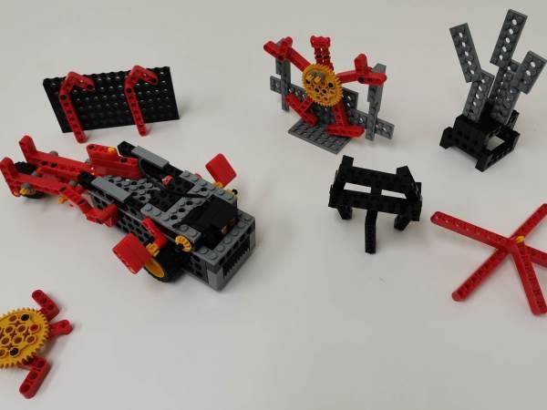 ロボットプログラミング講師（未経験歓迎）｜土日祝のみ｜交通費支給