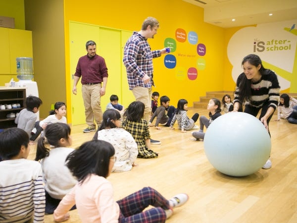 英語幼児園の英語学童保育施設のサポートスタッフ・学童のサポートスタッフ（相談可）