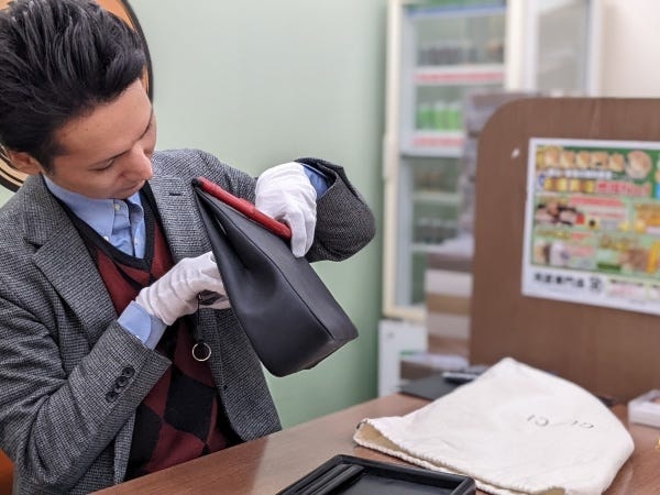 買取査定員・稼げる買取店査定員・はじめての正社員（インセンティブ制度もありで充実・業界未経験）