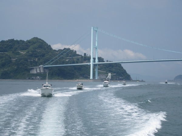 釣り、クルージング、ウェイクボード、お客様のマリンライフの充実をお手伝い！