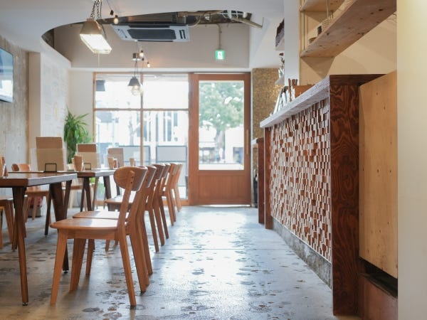 レストランスタッフ・ホールスタッフ・キッチンスタッフ