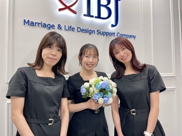 業界知識やカウンセリング方法は入社後に丁寧にレクチャー。研修・OJT・ロープレで基礎から学べるので、異業種からの転職でも安心です。