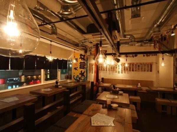 調理場もホールもスタッフが一丸となってお客様をおもてなししています。調理全般を全般を担うキッチンスタッフとして働きませんか。