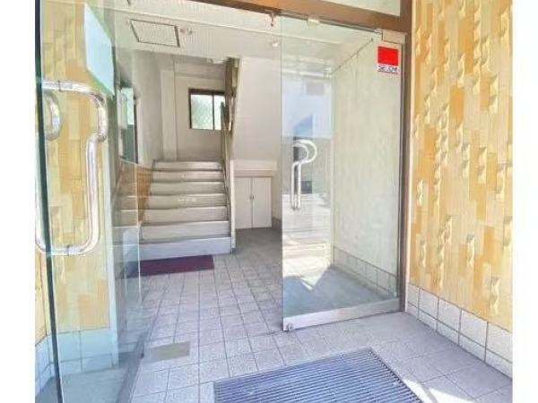 事務職（WEBデザイナーで仕事経験があり）