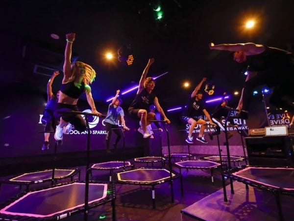 フィットネスインストラクター・暗闇フィットネスインストラクター（未経験OK・スキルは一切不問）