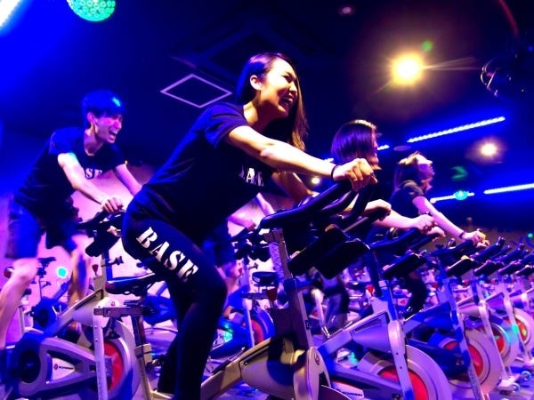 フィットネスインストラクター・暗闇フィットネスインストラクター（未経験OK・スキルは一切不問）