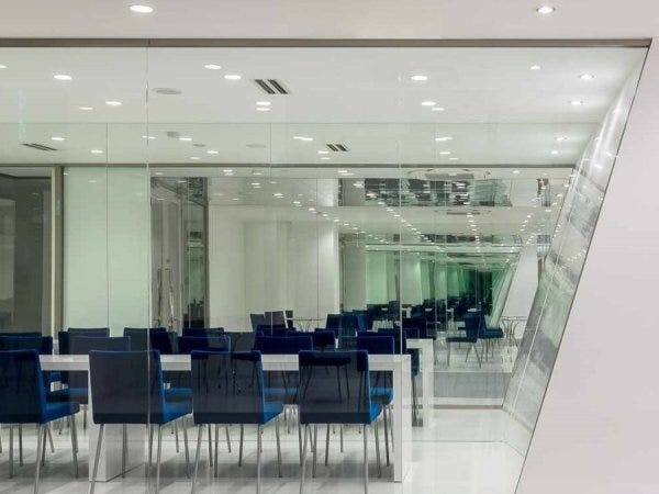 顧客は100％法人です。多くは信頼関係が出来ている顧客様なので要望点をお聞きして施工の段取りを調整頂くことになります。