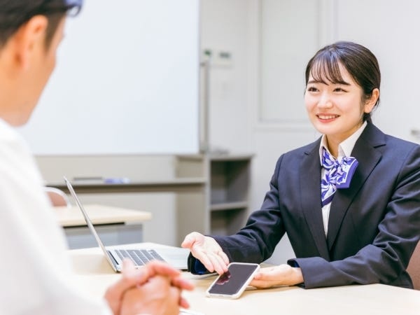 商品やサービスの魅力を伝えて、お客様に喜ばれる瞬間がやりがいです！あなたの熱意が活きるお仕事！
