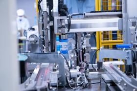 省力化自動化設備は得意先様の生産効率アップに貢献します。