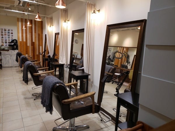 Open1年で綺麗なおしゃれなお店で楽しく美容師しましょ。