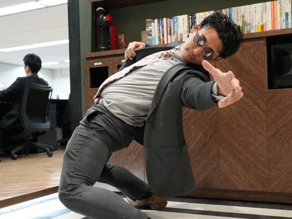 こんなことが出来ちゃうぐらい休憩スペースは広々。ドリンク飲み放題♪