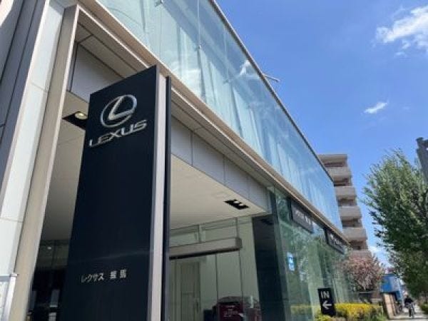 レクサス受付スタッフ｜お客様をおもてなしするお仕事