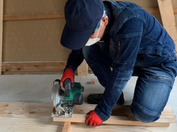 大工、内装、配管など、ご自身の得意なスキルを活かしていただけます。将来的には多能工としてどこでも通用する能力を身につけてください。