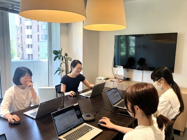 年代も性別も様々、みんなお互いを尊重する素敵な関係です。