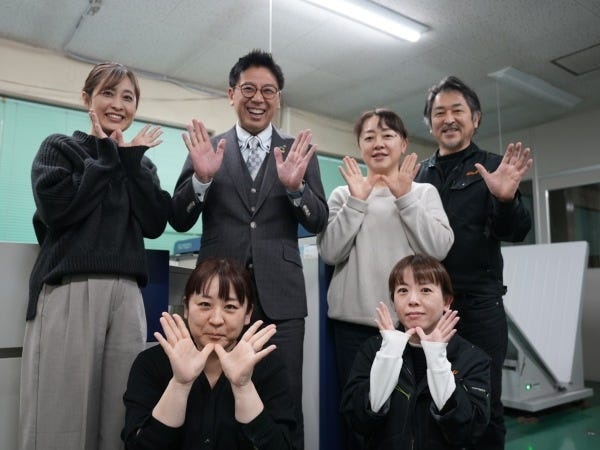 指導役の代表や営業アシスタント、デザイナーもあなたをサポートするのでご安心を。代表と一緒に高みを目指せるような向上心溢れる方、大歓迎です！