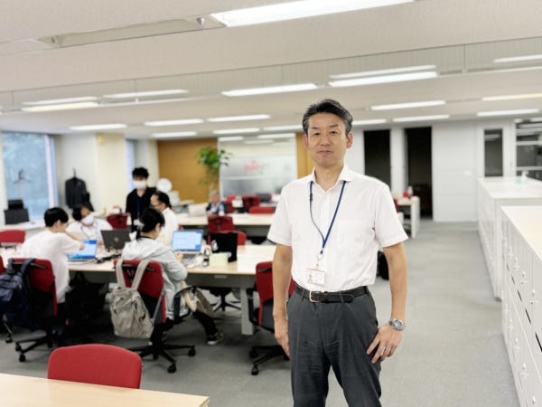 技術面もエンジニア出身で営業となった、営業部長がしっかりサポートいたします。