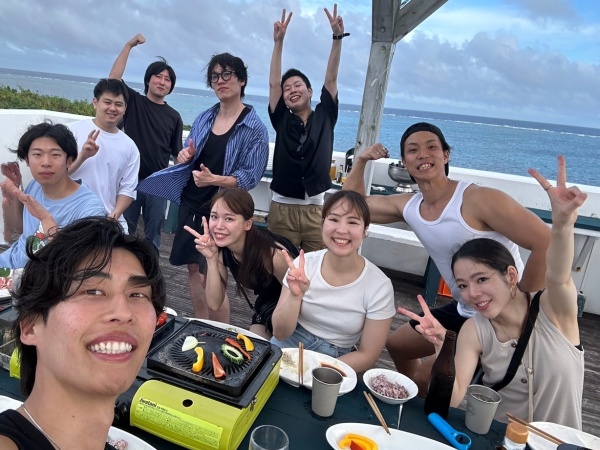 WEB広告事業部とパーソナルジム事業部を交えた社内イベントも開催しております。