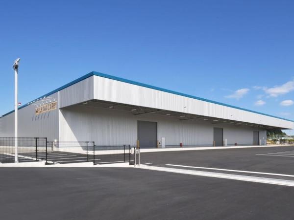 大型トラックドライバー（夜型勤務・大型自動車免許）