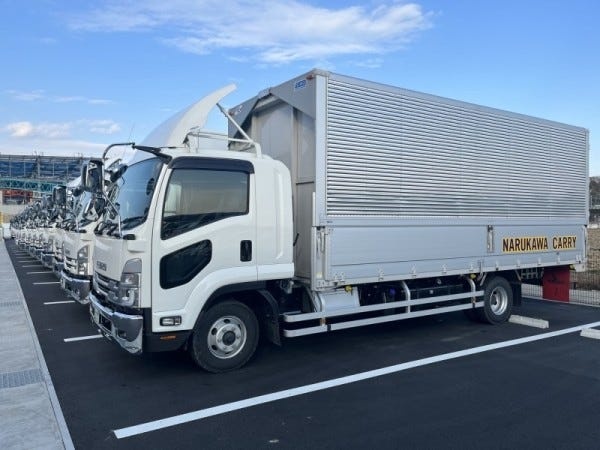 大型トラックドライバー（夜型勤務・大型自動車免許）