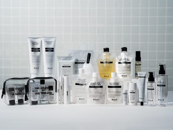 時代の流れや流行に左右されず、本質的に練られた処方。生活のどのシーンにも溶け込むアート性を兼ね備えたミニマルデザイン。