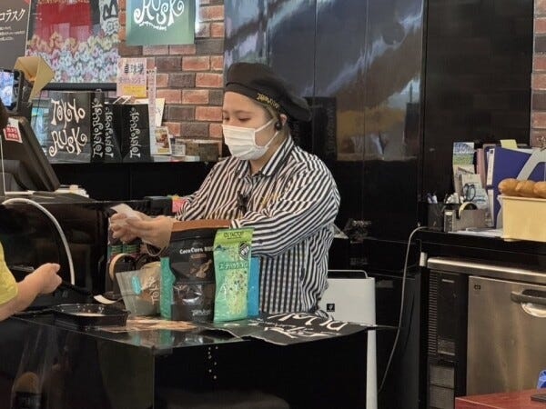 お客様を笑顔にする仕事です。