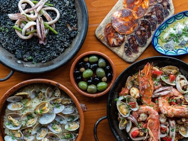 キッチン調理スタッフ・夢追い人・かけもちで頑張るWワーカー（学歴不問・未経験OK）