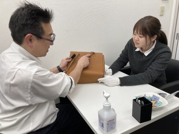 入社後、数日間は座学研修をみっちり行います。一から教えますので、安心してください。