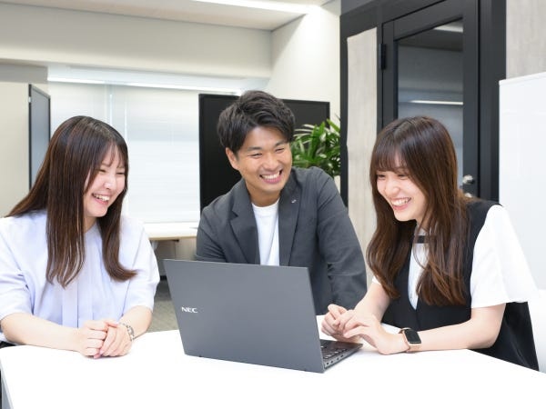 社内SE（未経験歓迎）PC設定・ID管理など/新宿勤務