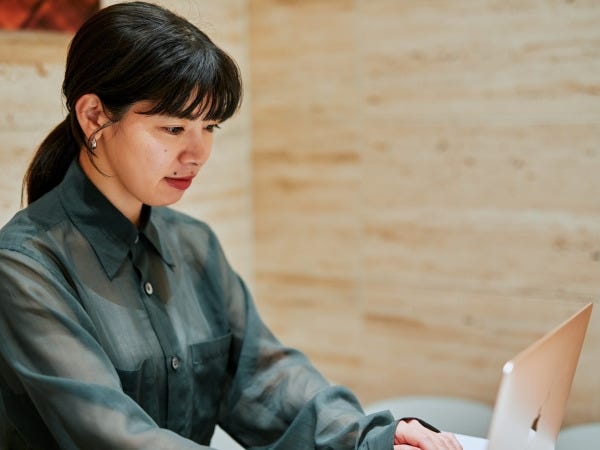 ECサイト・体験いただけるEC・メゾンカカオの原料栽培を担う湘南の自社農園の役員や店舗マネージャー・貴重なポジション・製品開発（未経験者・大歓迎）