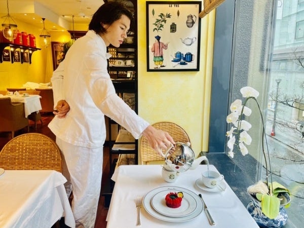 ティーバリスタへの道のりは厳しいですが、どのスタッフもゼロからのスタート！知識を付けながら徐々に慣れていき、美味しいお茶を淹れられます。