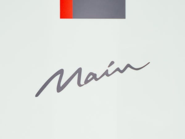 2025年7月に創立38年を迎えました。「共に歩み、共に創り、共に笑う」をスローガンに、これからもお客様の課題に寄り添い続けます。