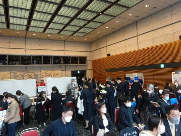 私立小学校フェスタの様子。お子さまたちの進学をサポートしています。