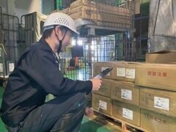 資材や消耗品の在庫を管理し、生産状況や置場の状況を考慮しながら適切な数量を発注します。安定した生産には細やかな管理業務が不可欠です。