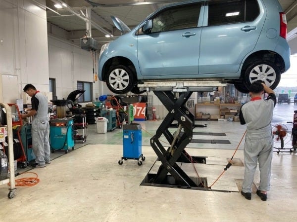 サービスフロント・自動車整備工場の受付・事務（業界未経験も可・未経験OK）