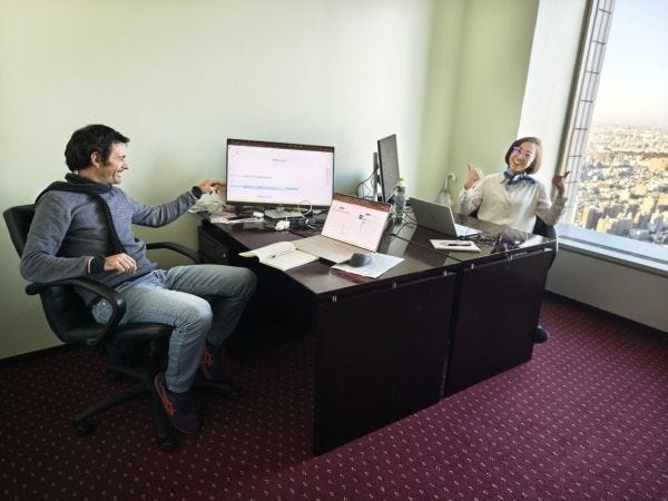 オープンで明るい職場です！