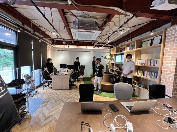 完全未経験の方は、週1日出社必須です！