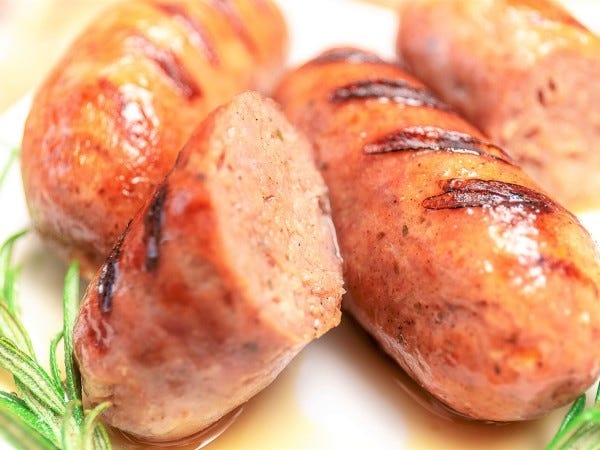 生ソーセージ商品の調理画像です　　　　　　　　社割でお得に買えちゃいます。