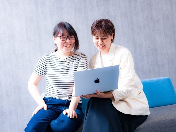 未経験・二児のママから活躍している先輩も！ 学ぶ体制が整っているため、仲間と励まし合い、教え合いながら成長していけます。