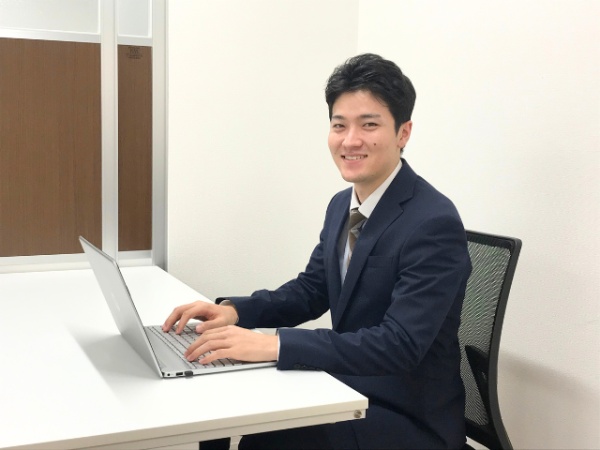 24卒の営業メンバーです！訳があって7月入社でしたが今はバリバリ営業まわってます！