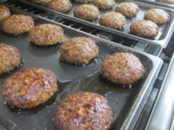 食品製造スタッフ｜未経験歓迎｜年間休日122日｜福利厚生充実