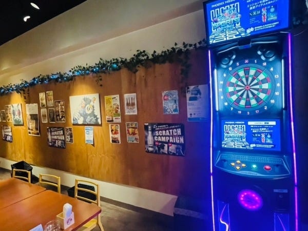 ダーツの練習もできます♪お客様と一緒にプレイすることもよくあります♪