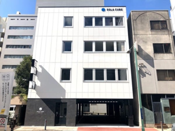 勤務場所は横浜・関内。中華街、伊勢佐木町、馬車道、横浜スタジアムに囲まれたエリアにあります。近所にはお店もたくさんあり利便性は抜群です。