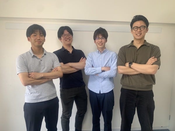 私たちが育むのは、一生ものの力。単に答えを教えるのではなく、勉強を通じて生徒が自ら考え、走り出せるようになる教育を目指しています。