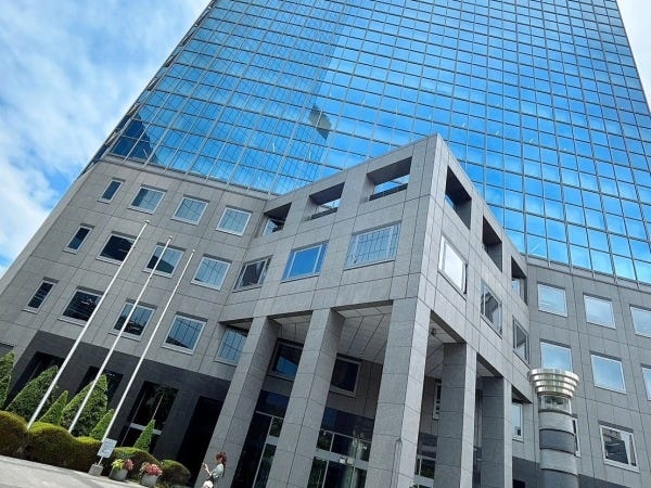 東京本社のあるビルです。当社は東京証券取引所のスタンダード市場に上場しています。安心して長く勤められる会社です！