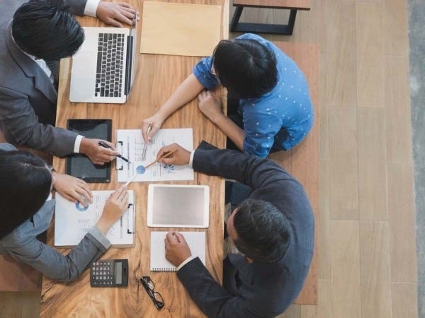 プライムエリア展開による、ブランドマネージャー・経営者の育成に尽力しています。