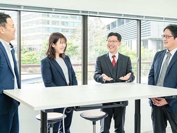 役職に関係なく話しやすい環境です。社長との1on1を毎年実施！やりたい事など直接社長に提案できます！