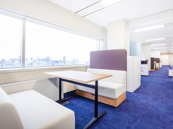 本社 打ち合わせスペース
